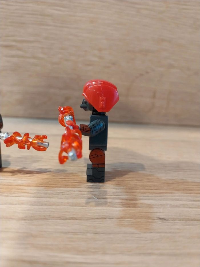 Figurines type lego 2 Droides Assassins star wars - photo numéro 3