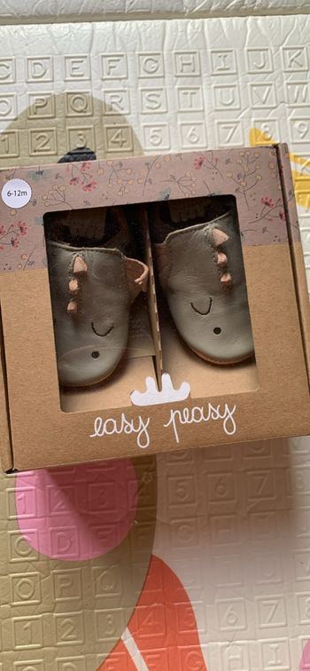 Chaussons 6/12 mois Mois crocodile Easy peasy neuf