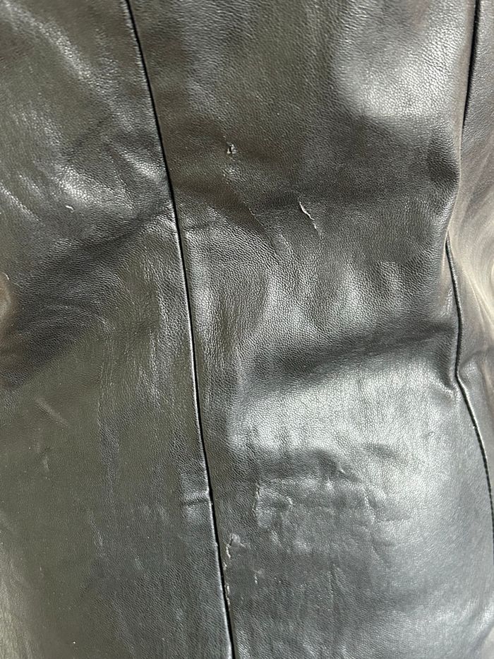 Robe noire avec simili cuir Jus d’Orange taille 3 état satisfaisant (avec défaut) - photo numéro 9