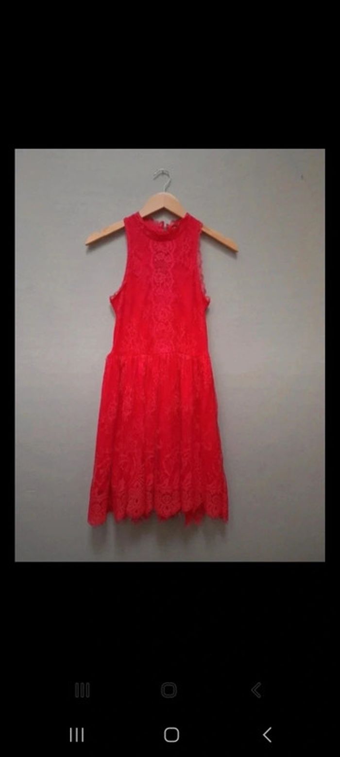 Robe chic en dentelle - photo numéro 2