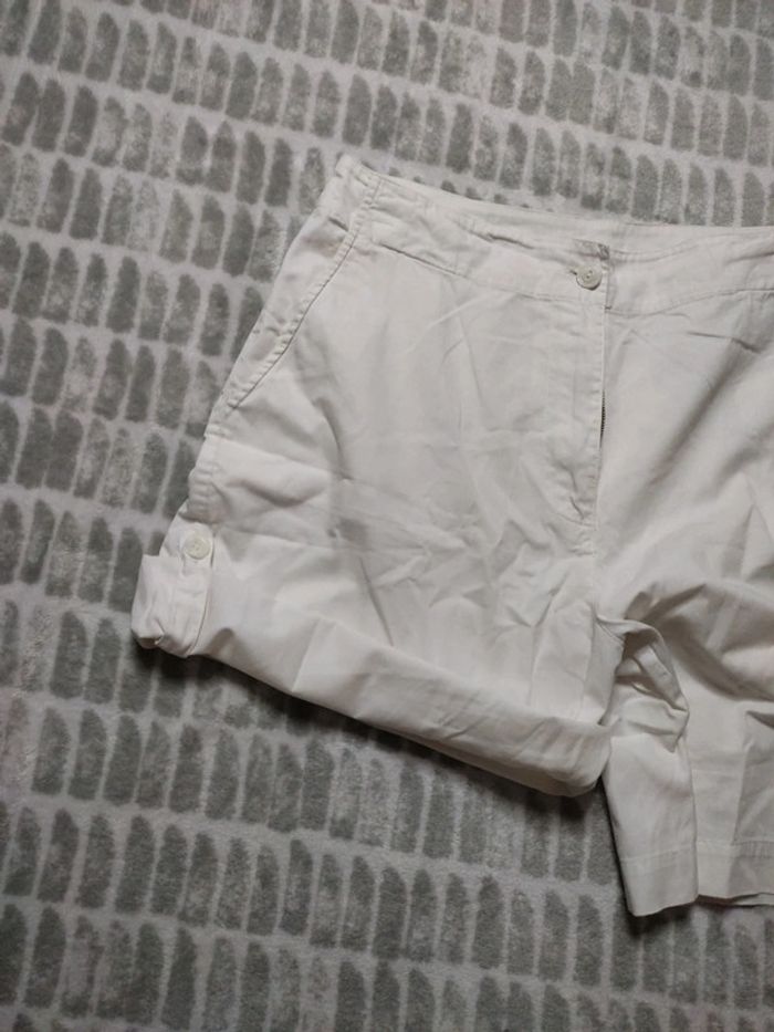 Short blanc revers ajusté à pinces Burton taille 40 - photo numéro 3