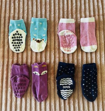 Lot chaussettes antidérapantes Bisoo 6-12mois