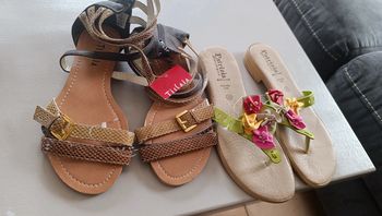 Lot de 2 paires  sandales sandalettes neuves
