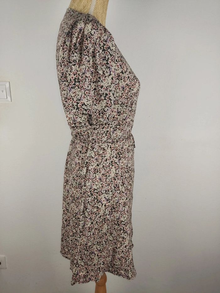 Robe mi-longue manches courtes boutonnée motif fleuri noir et pastel taille L Only - photo numéro 3