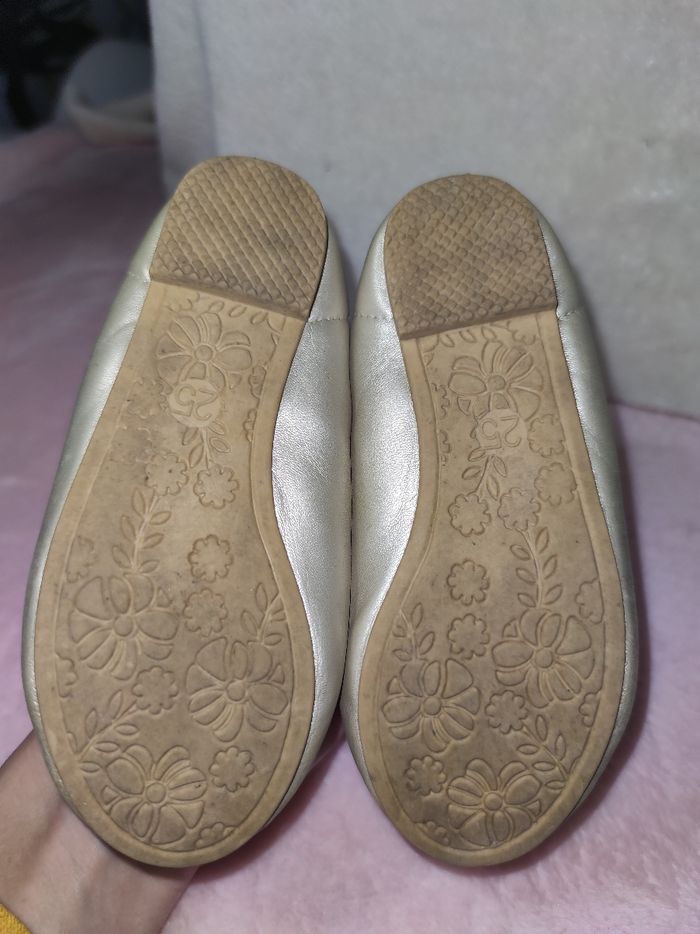 Ballerines dorées La Halle p.25 - photo numéro 8