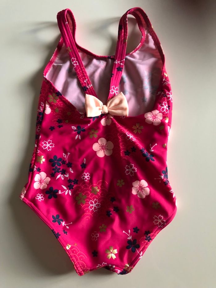 Vend maillot de bain Décathlon taille 2/3 ans