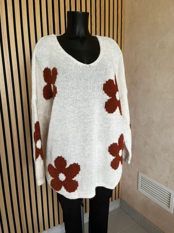 Pull fleurs terracota rouille en laine