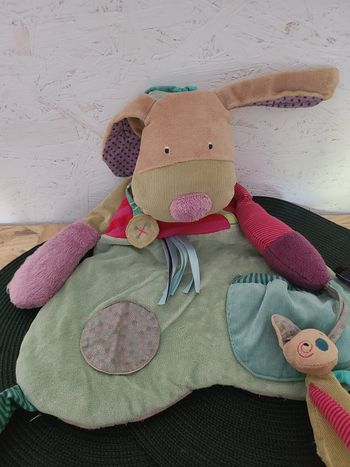 Doudou Chien Les jolis pas beaux panneau d’activités éveil MOULIN ROTY