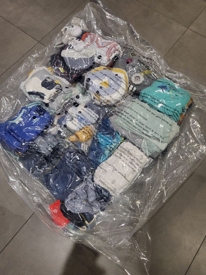 Lot vêtements 6mois garçon - photo numéro 3