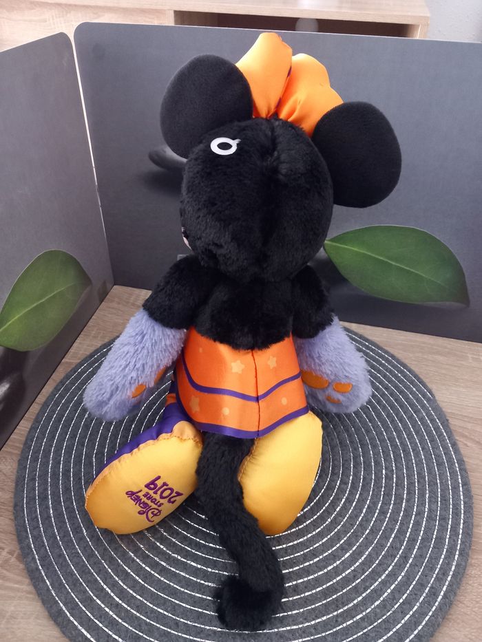 Peluche Minnie halloween 🎃 disney store 2019
Mesure 38cm - photo numéro 5