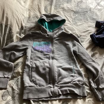 Veste à capuche 12ans