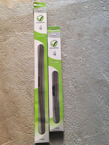 2 Balais essuie glace (40 et 60 cm) NEUF