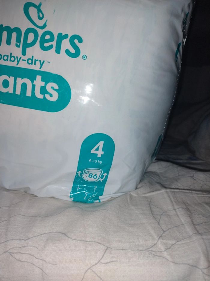 Pack de 86 couches culottes pampers pants baby dry taille 4 - photo numéro 2