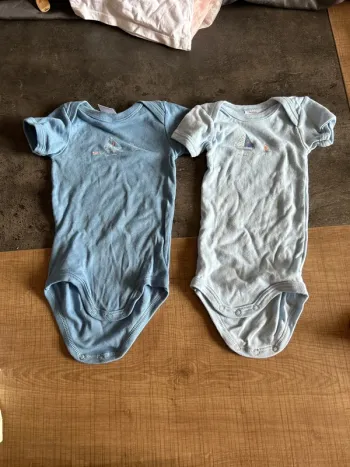 Lot de 2 bodys manches courtes  bébé garçon, petit bateau 3 mois