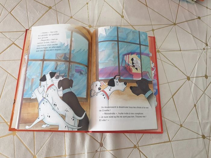 Livre "les 101 dalmatiens" - photo numéro 4