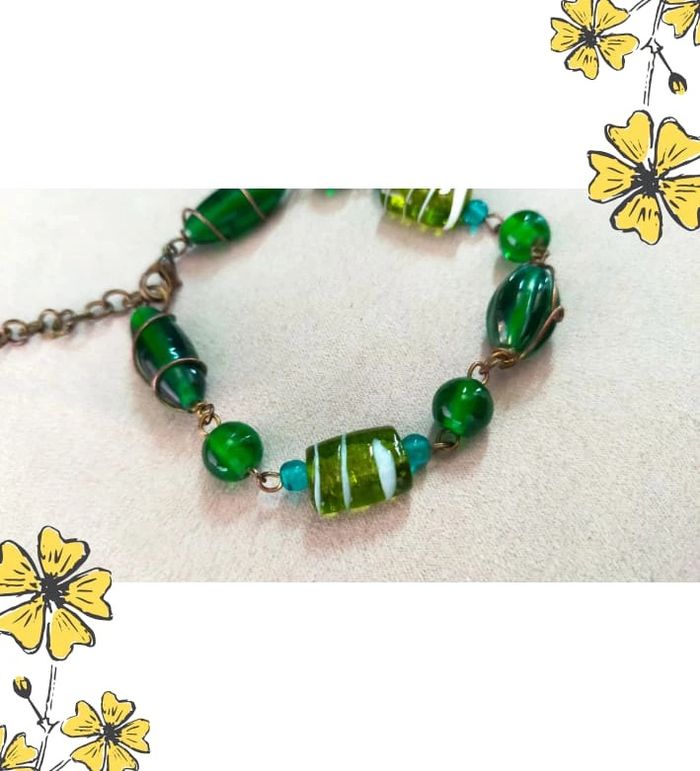 Bracelet vintage perles vertes en verre et laiton – Collection Émeraude Urbaine