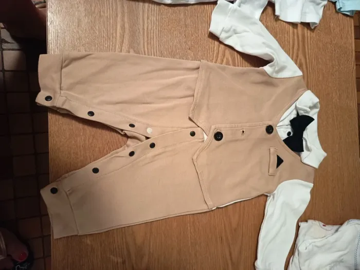 Vêtements 1-3 mois