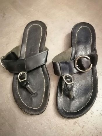 Tongs noirs Taille 36