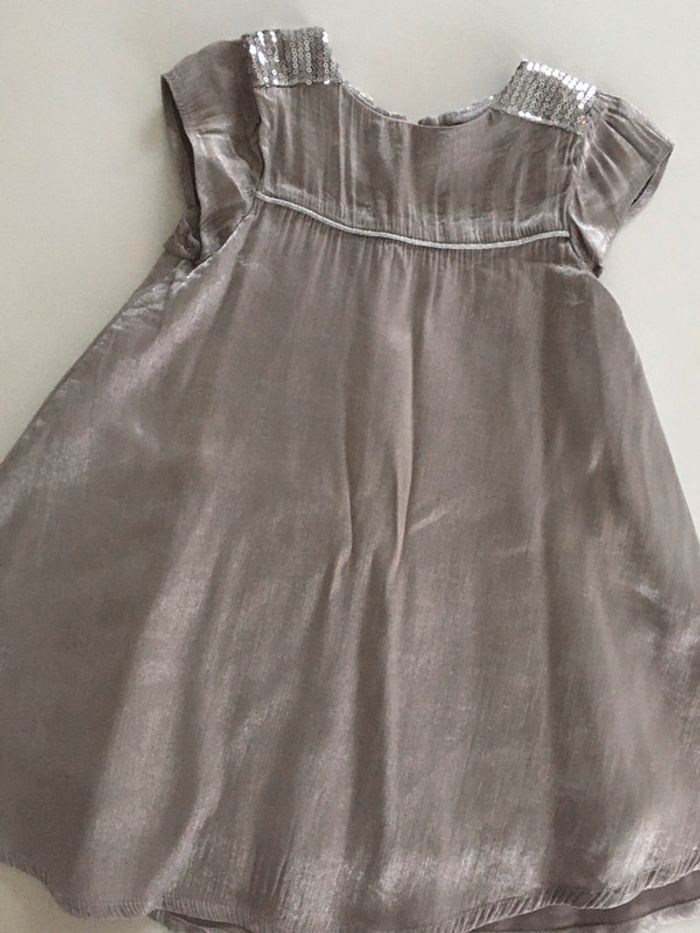 Robe brillante