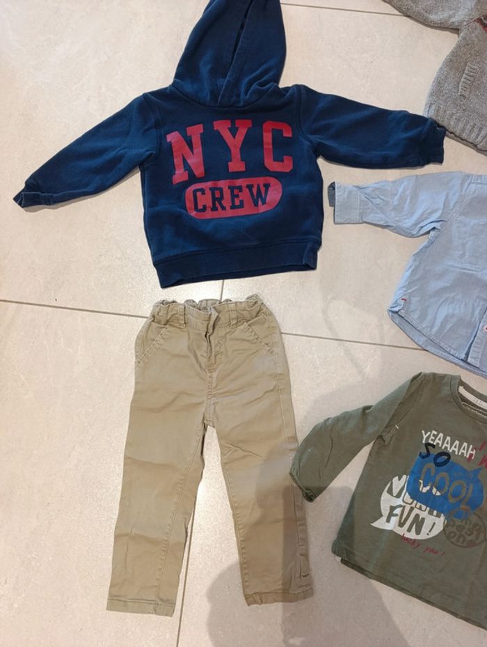 Lot vêtement garçon 18mois - photo numéro 3