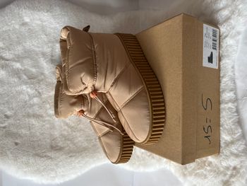 Bottines, boots doudoune beiges 37 Vanessa Wu