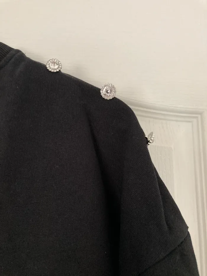 Pull noir - photo numéro 4