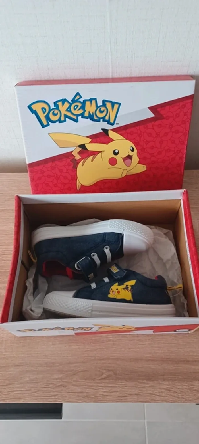 Baskets à scratch garçon, motif pikachu, taille 25, neuves jamais portées. - photo numéro 8