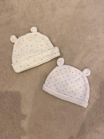 2 Bonnets bébé