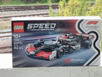 Lego voiture F1 Money gram Haas Team VF24