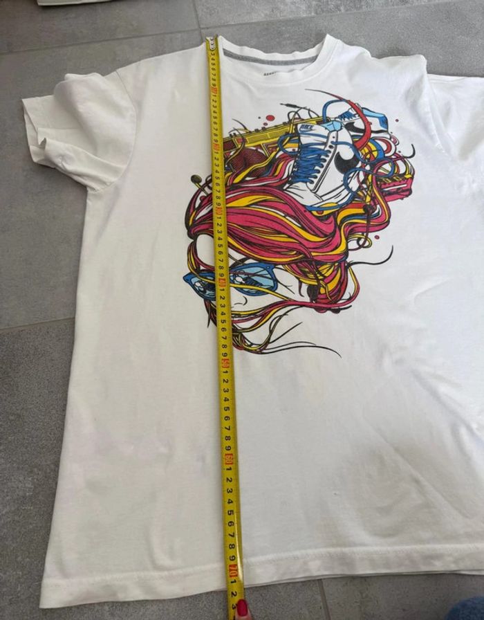 T-shirt Nike graphique homme M blanc très bon état - photo numéro 8