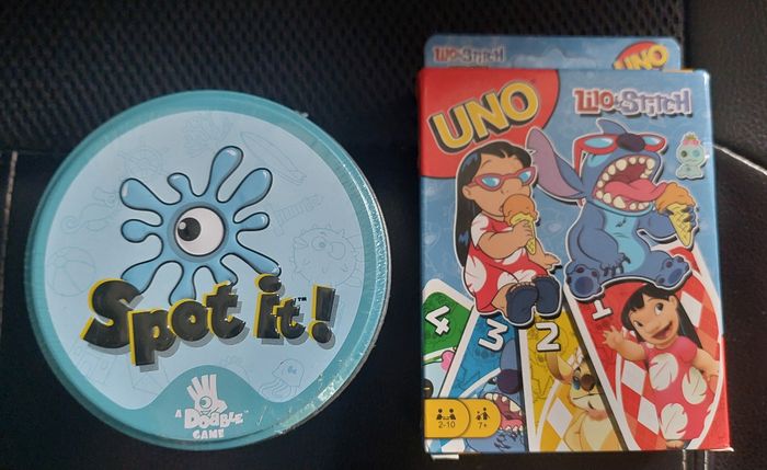 Spot it plage et uno stitch