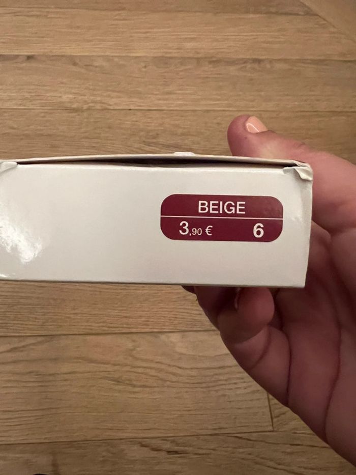Vend un lot de 2 collant beige taille 6 marque tex neuf - photo numéro 2