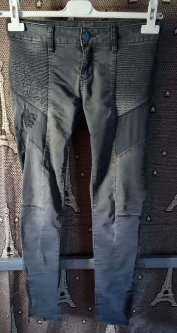 Jean gris avec zip aux chevilles taille 36