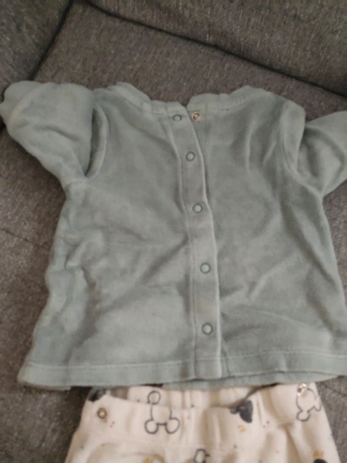 Pyjama 2 pièces taille 3 mois - photo numéro 2