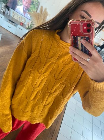 Pull jaune moutarde