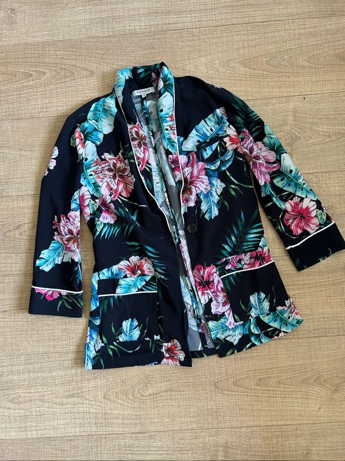 Veste légère noire et fleurie Morgan taille 40 jamais portée - photo numéro 7