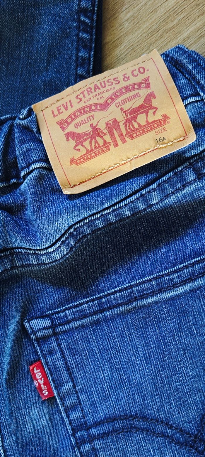 Jeans Levi's 16 ans - photo numéro 3