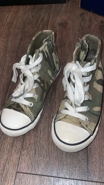 Baskets taille 31