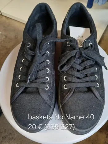 235227 basket noire femme 40