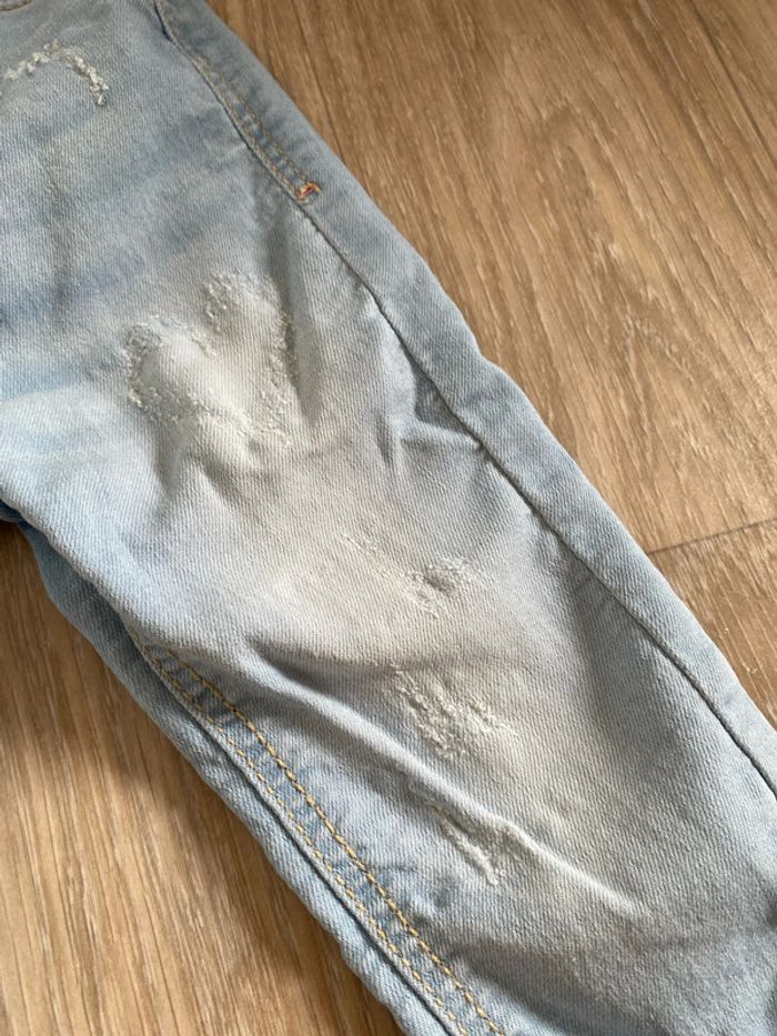 Jean bleu clair délavé - photo numéro 3