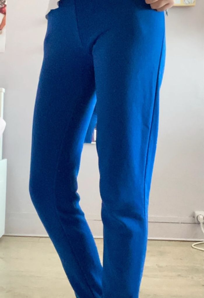 Jogging bleu - photo numéro 2