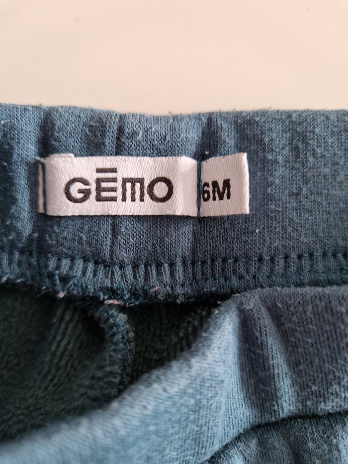 Lot 2 jogging 6 mois - photo numéro 9