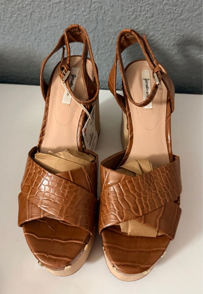 Sandales pour femmes NEUF - photo numéro 2