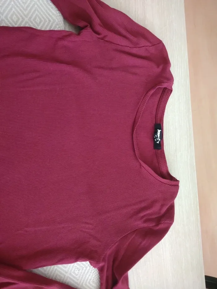 Tee shirt prune Jennyfer côtelé 14 ans - photo numéro 2