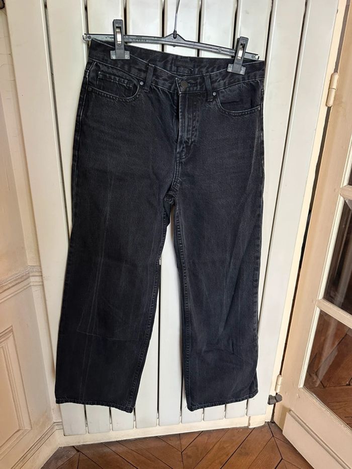 Jean droit noir Uniqlo