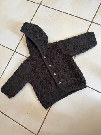 Veste avec bouton polaire noir