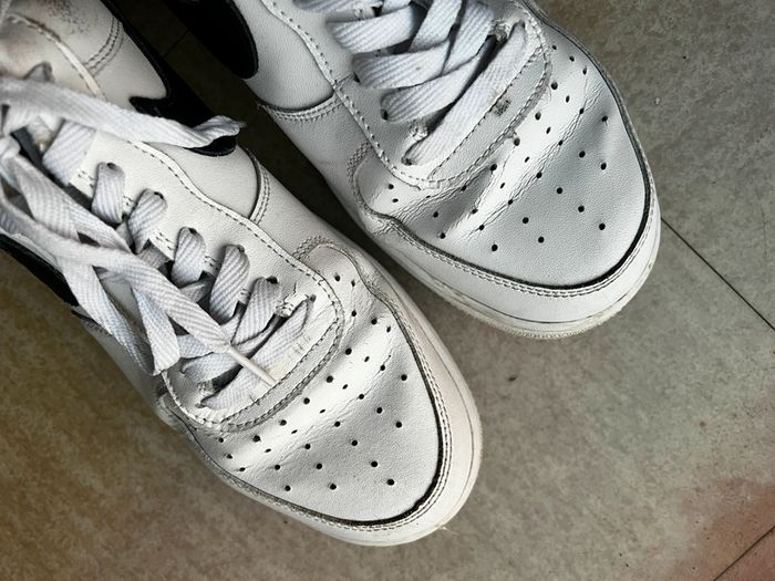 Nike air force one blanc noir 45 bon état - photo numéro 5