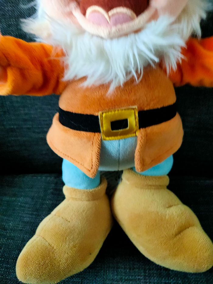 Grande peluche Disney - Blanche Neige et les 7 nains - photo numéro 3
