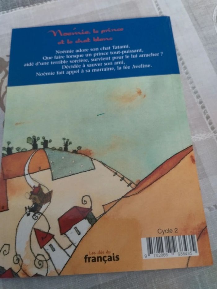 Livre Noémie, le prince et le chat blanc - photo numéro 2
