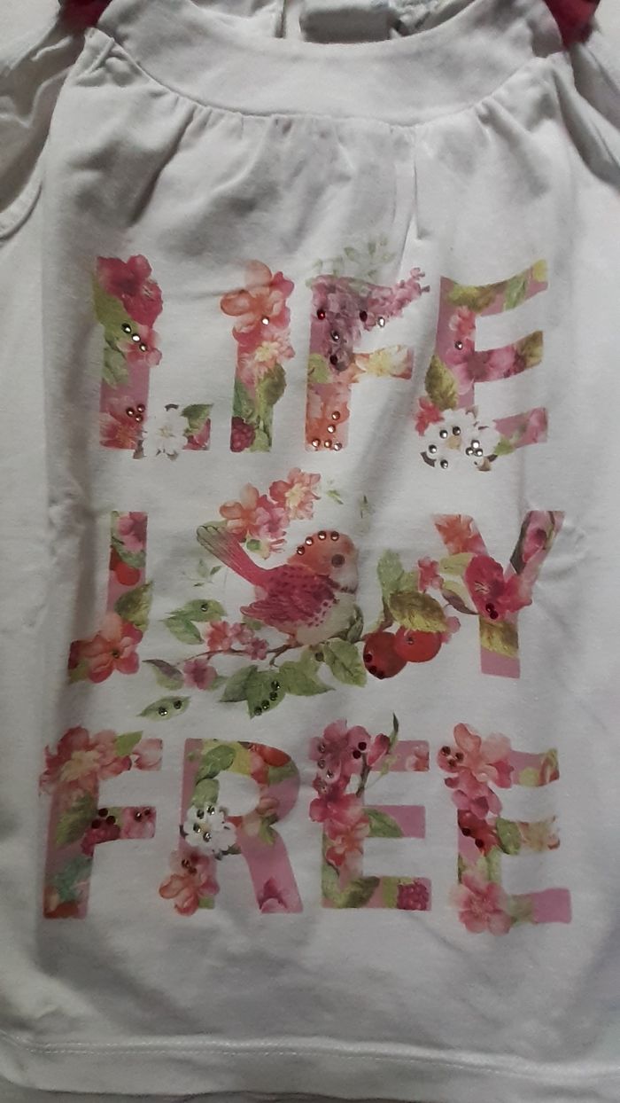 Débardeur blanc motif lettres et oiseaux multicolore avec strass - photo numéro 2